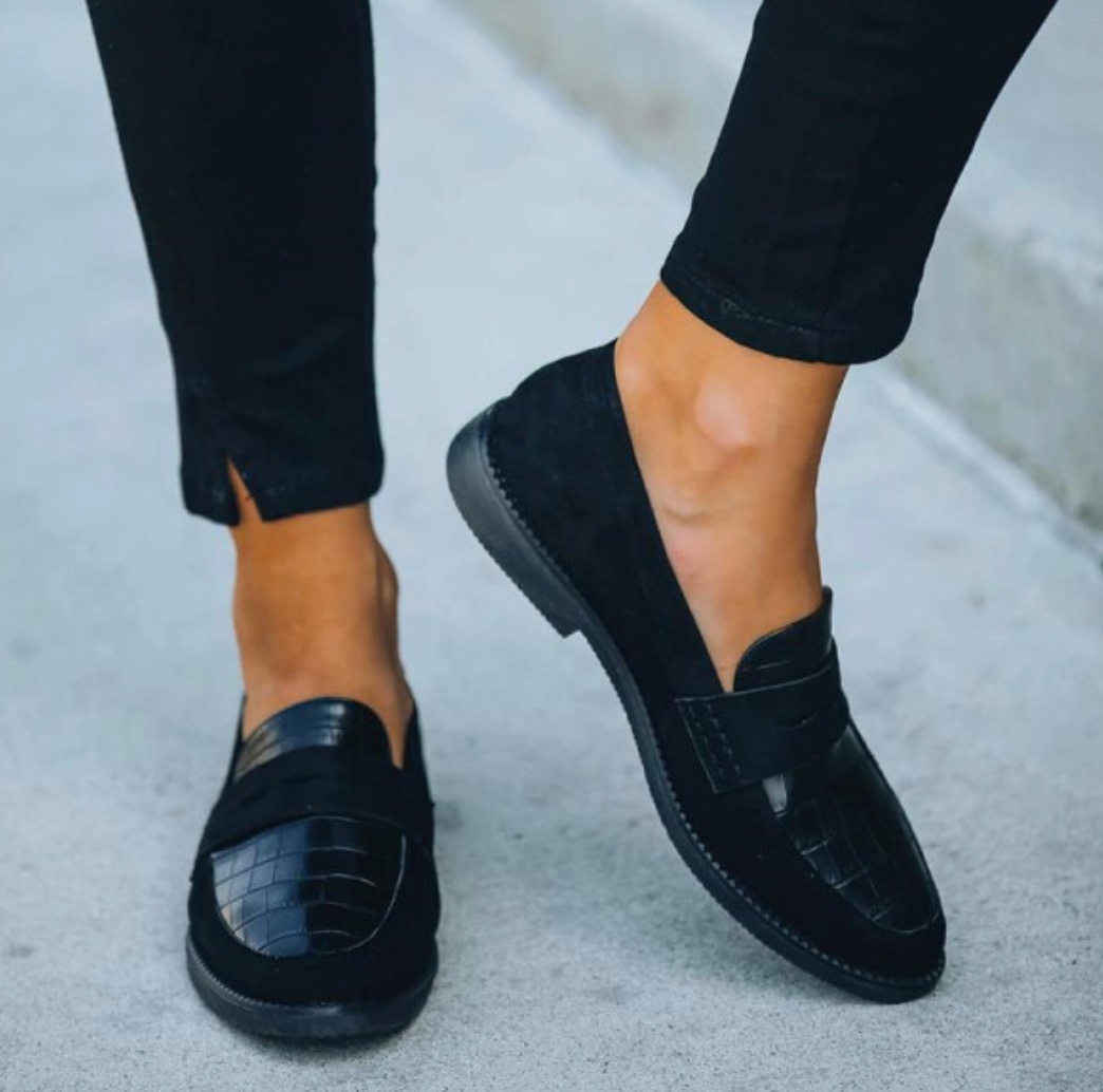 Women's Crocodile Texture Loafers – Chic Everyday Slip-On Style
