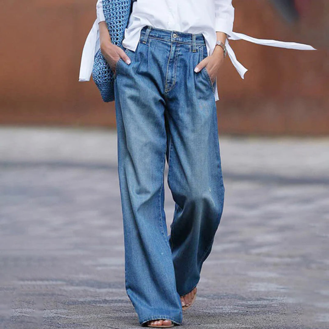 Women's Pleated Wide-Leg Jeans – Stylish High-Rise Everyday Style