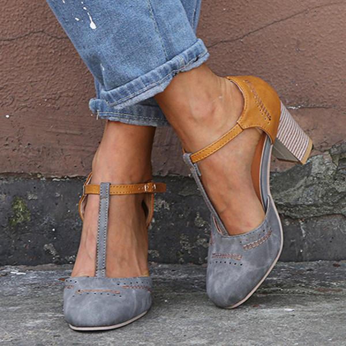 Women's Vintage Style Ankle Strap Heels – Elegant Occasion Style