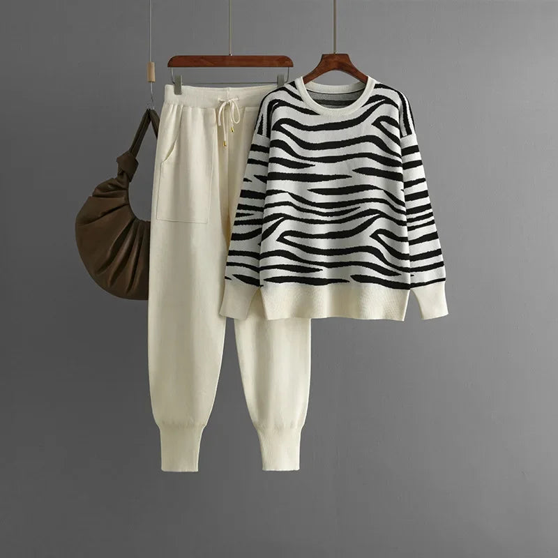 Women's Zebra Cashmere Lounge Set – Soft Chic Comfortable Style