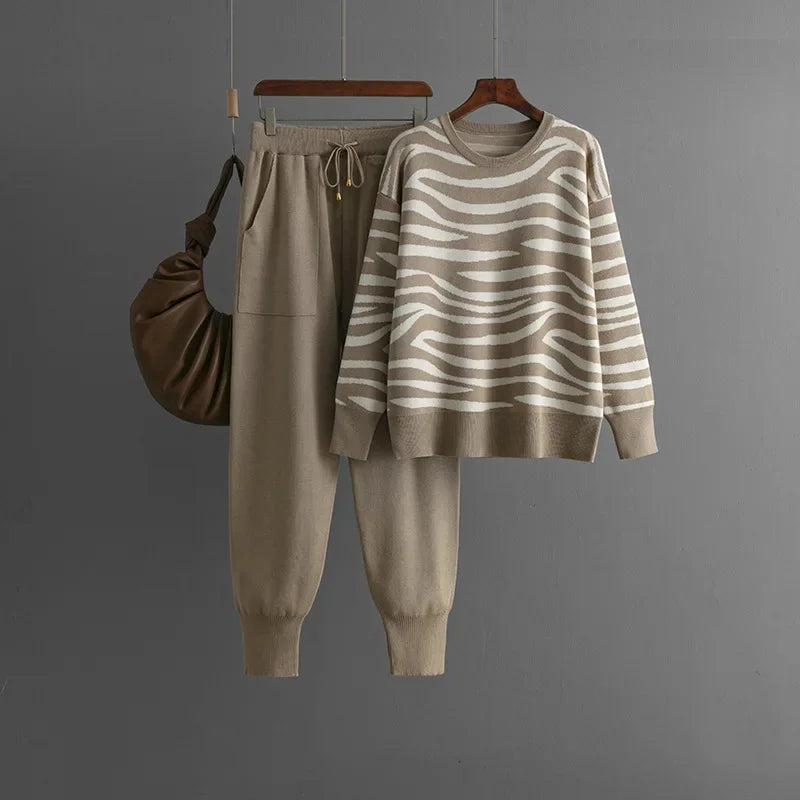 Women's Zebra Cashmere Lounge Set – Soft Chic Comfortable Style