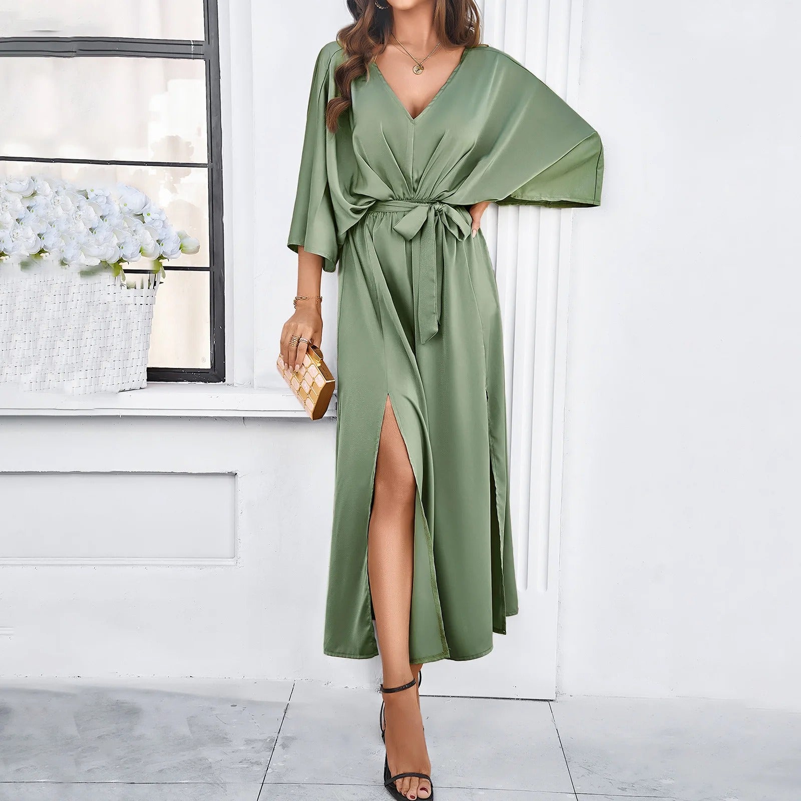Women's Flowy Maxi Dress – V-Neck Wide Sleeve Chic Relaxed Look